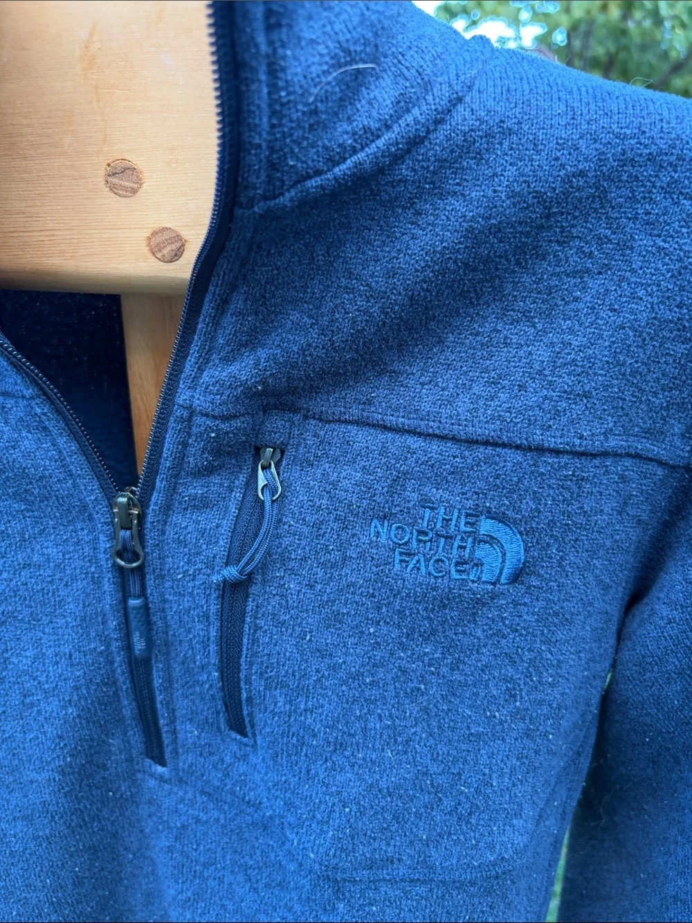 The North Face Men's Navy Blue Half-Zip Fleece Pullover
